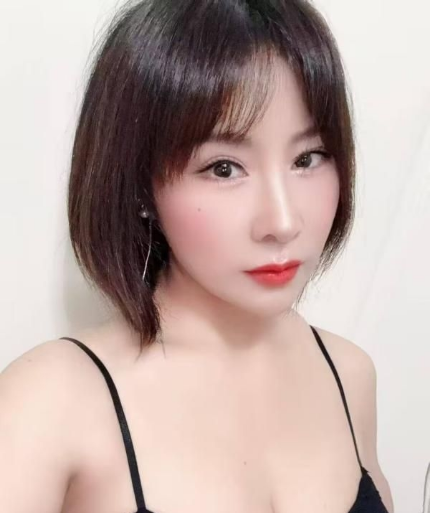 销魂白皙琪琪