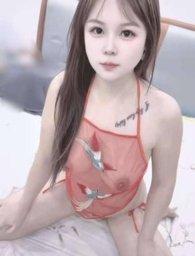 爆操馒头逼小炮架
