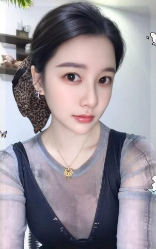 极具人妻感的御姐