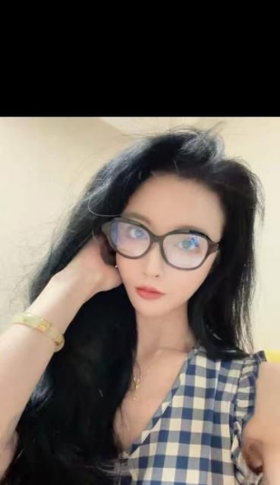 骚女大长腿小姐姐