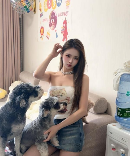 红土地轻轨站附近小娜