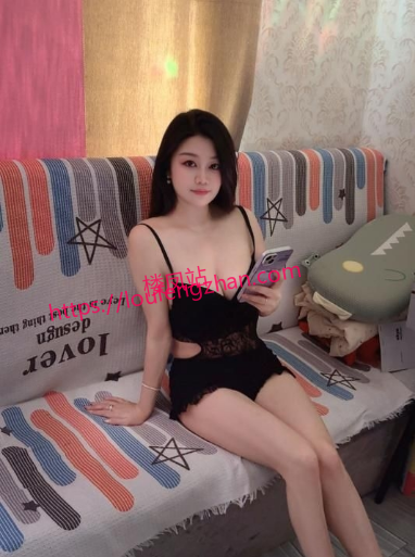 美乳肉臀长腿月月