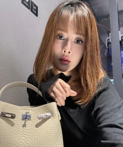 巨臀G奶性感念姐