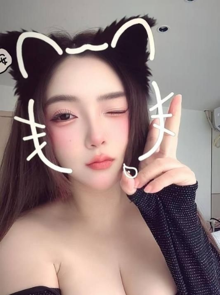 川音巨乳洛洛