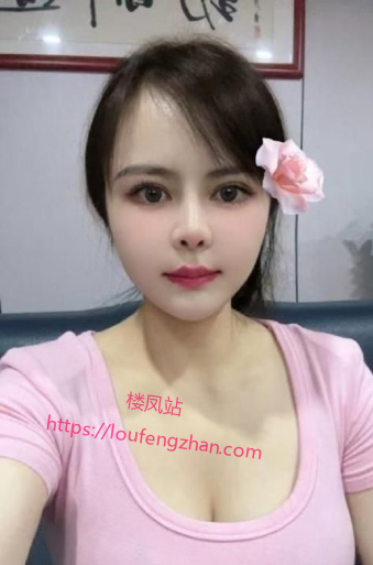 大奶榨汁少妇