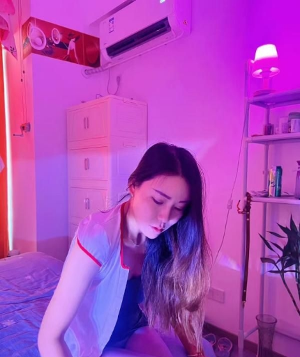 国庆快乐长腿少妇